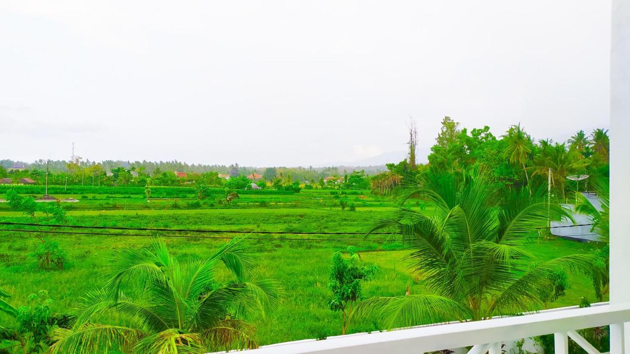 Puri Lovina Hotel Exterior foto