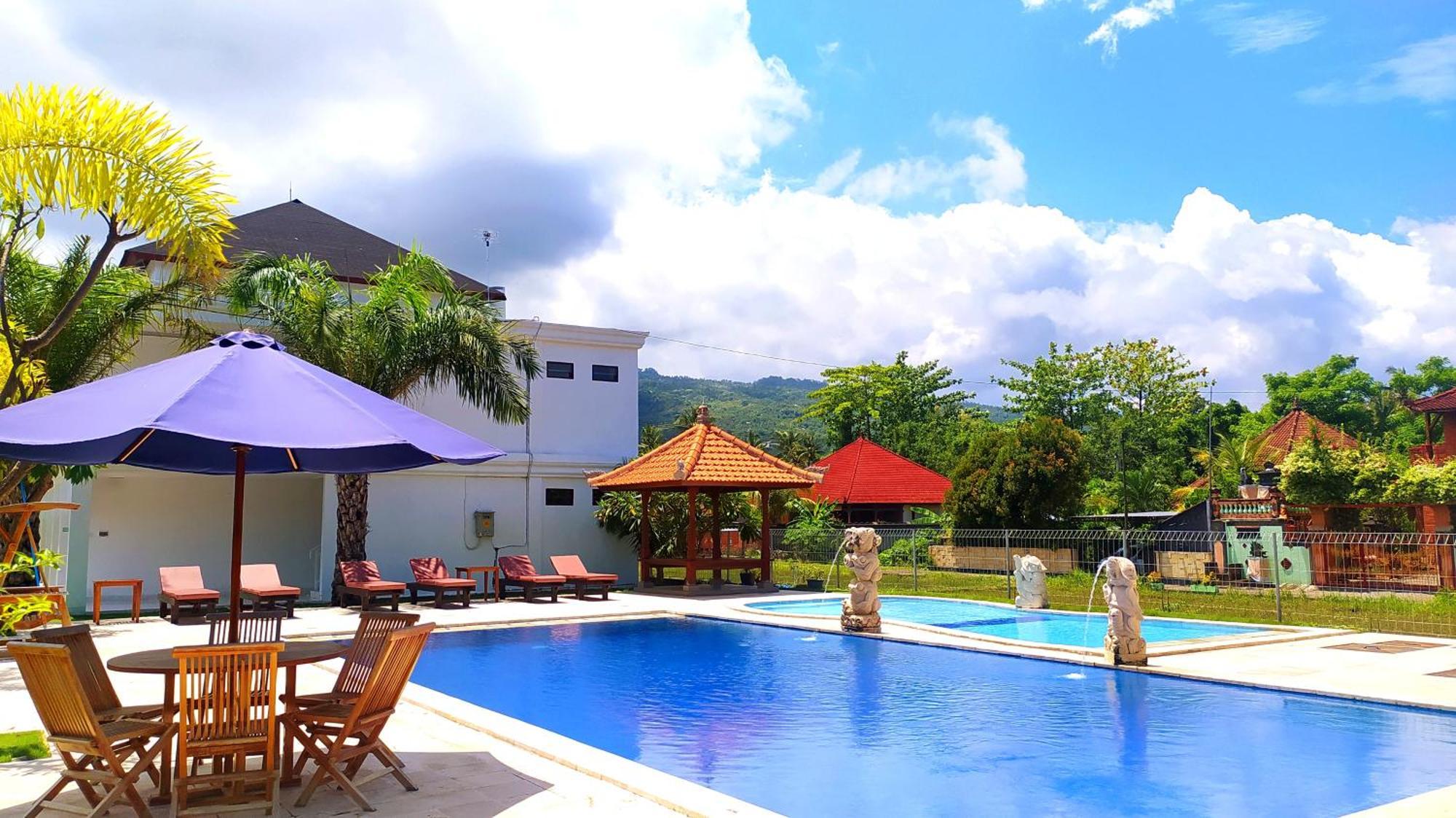 Puri Lovina Hotel Exterior foto