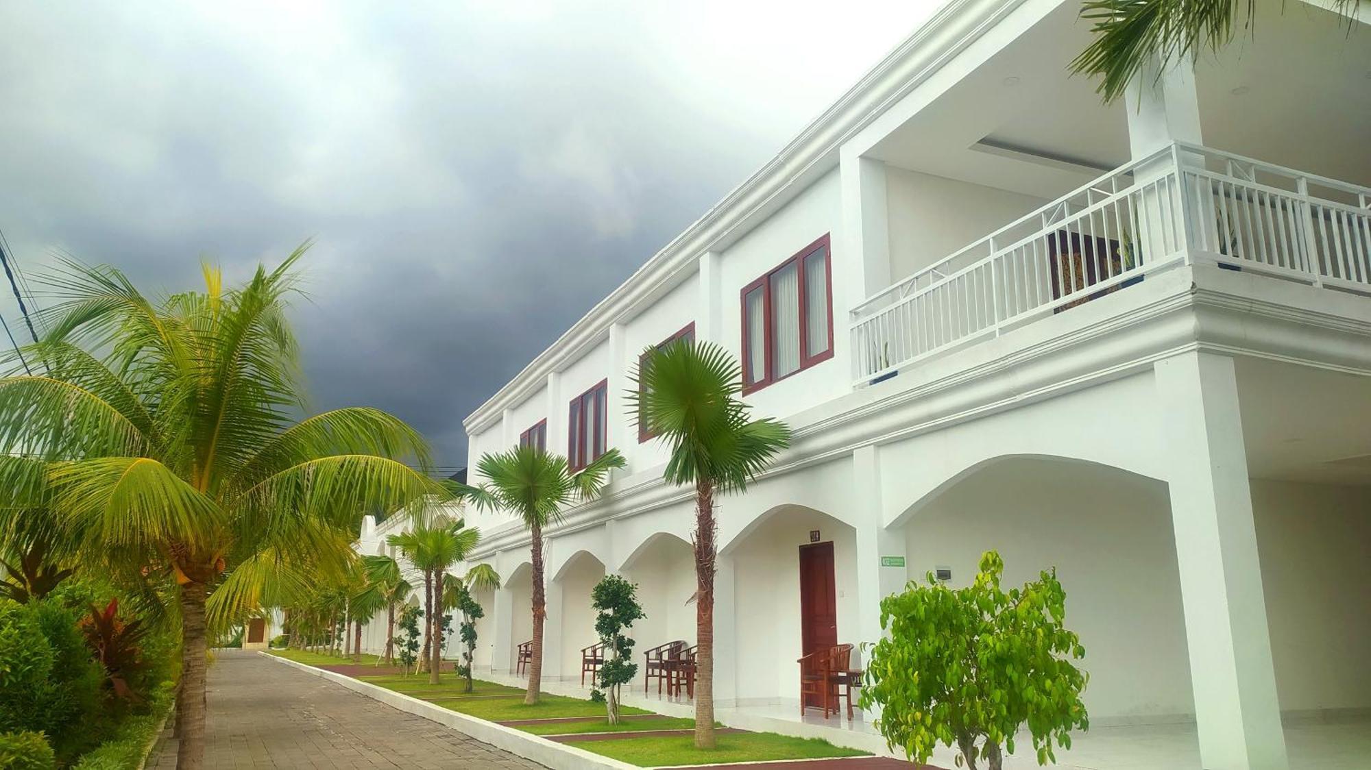 Puri Lovina Hotel Exterior foto